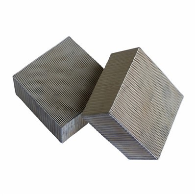 Rivestimentu di culore VOCs Removal Honeycomb Ceramic Catalytic Converter